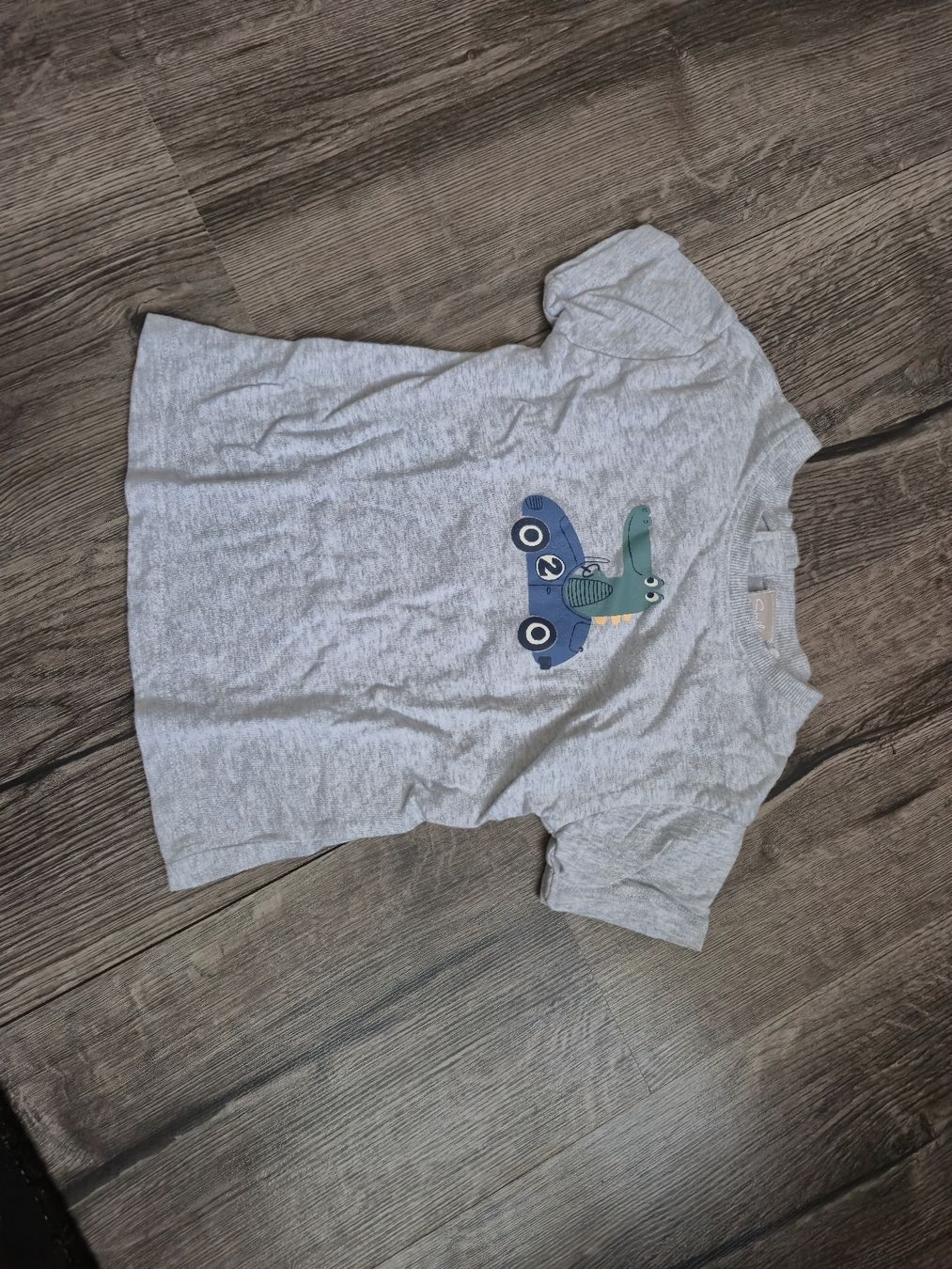 T-shirts: Shirt Grösse 86/92 – D'occasion à Leuggern par MonaM90
