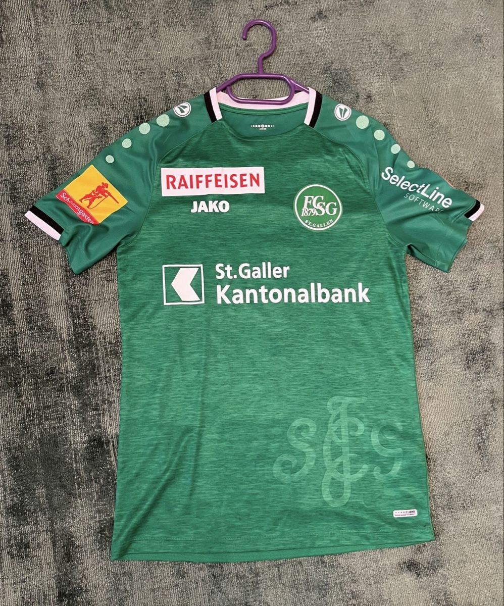 Canottiere & Pantaloni: FC St Gallen Trikot Muheim #21 – Usato da Basel venduto da kleinerprinz