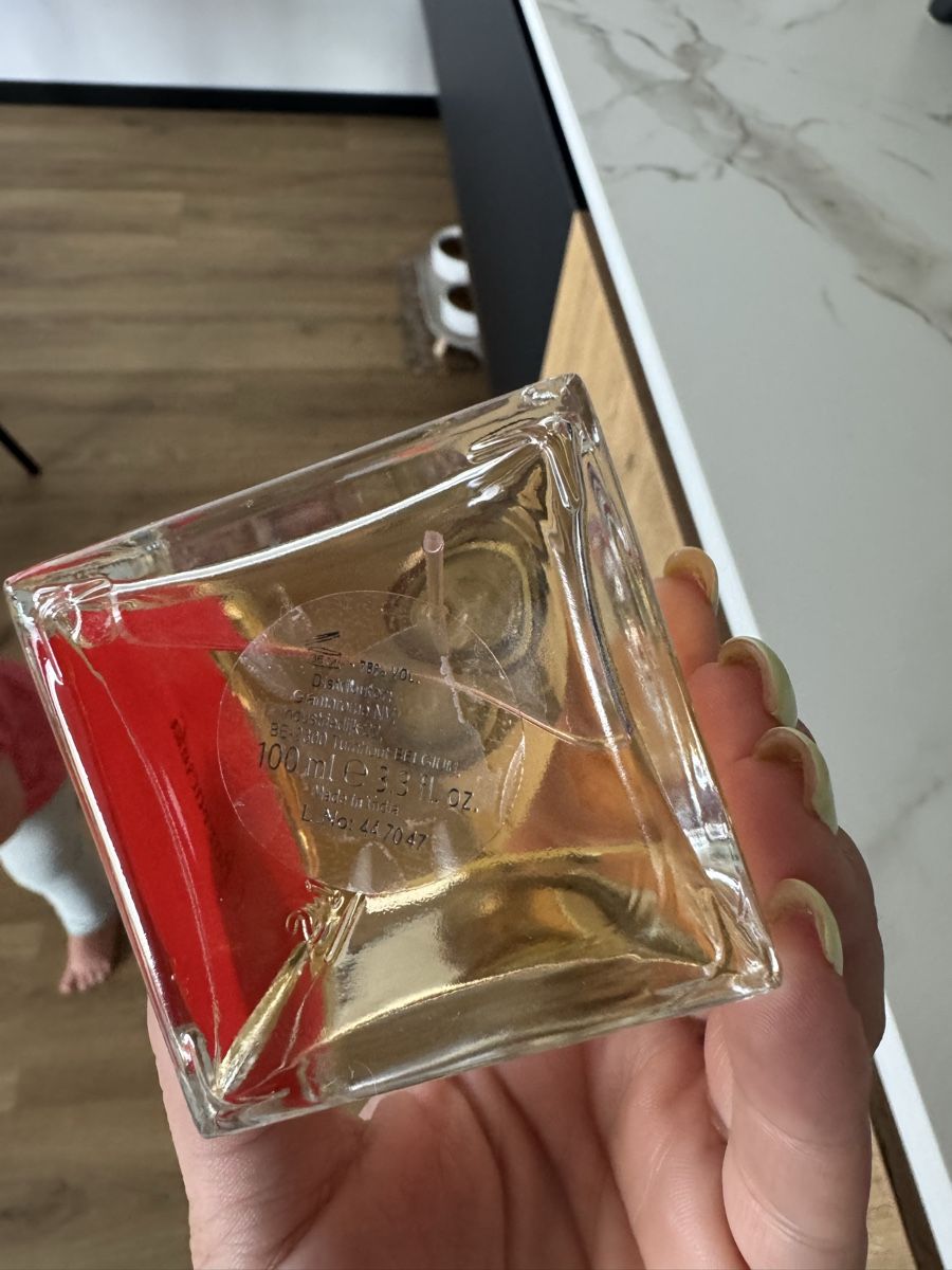 Parfums & Eau de Toilette: Lot de 4 parfums femme + 1 brume – D'occasion à Erde par Kitkatekate 4