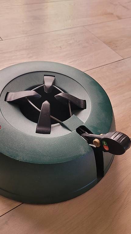 Christbaumständer: Christmas tree stand - Niko – Gebraucht aus Denges von sim_pt5w 1