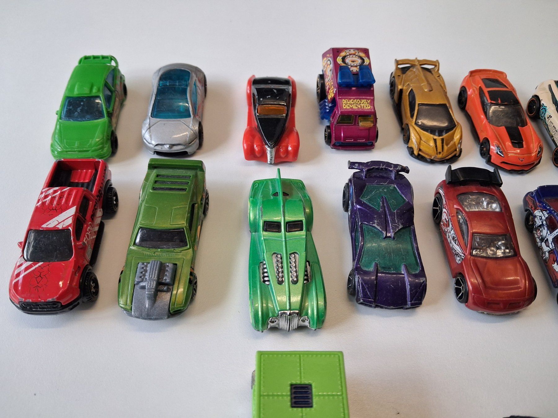 Hot Wheels Giocattoli: Hot Wheels 21 Stück – Usato da Bern venduto da KavIndustries 2