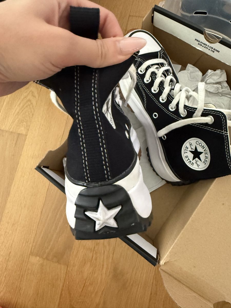 Converse Chaussures femmes: Converse Sneaker Schwarz Grösse 39 Damen – D'occasion à Winterthur par yar_dpp8 2