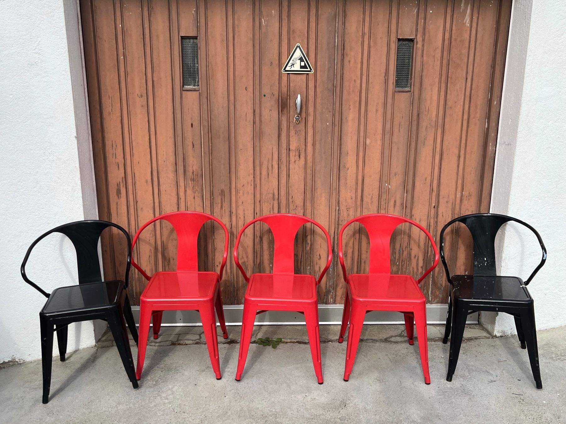 Stühle: Chaises de Jardin colorées – Gebraucht aus La Chaux-de-Fonds von sar_w6hr