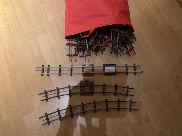Modelleisenbahnen: Schienen Spur 0 – Gebraucht aus Flims Dorf von momo52ruth