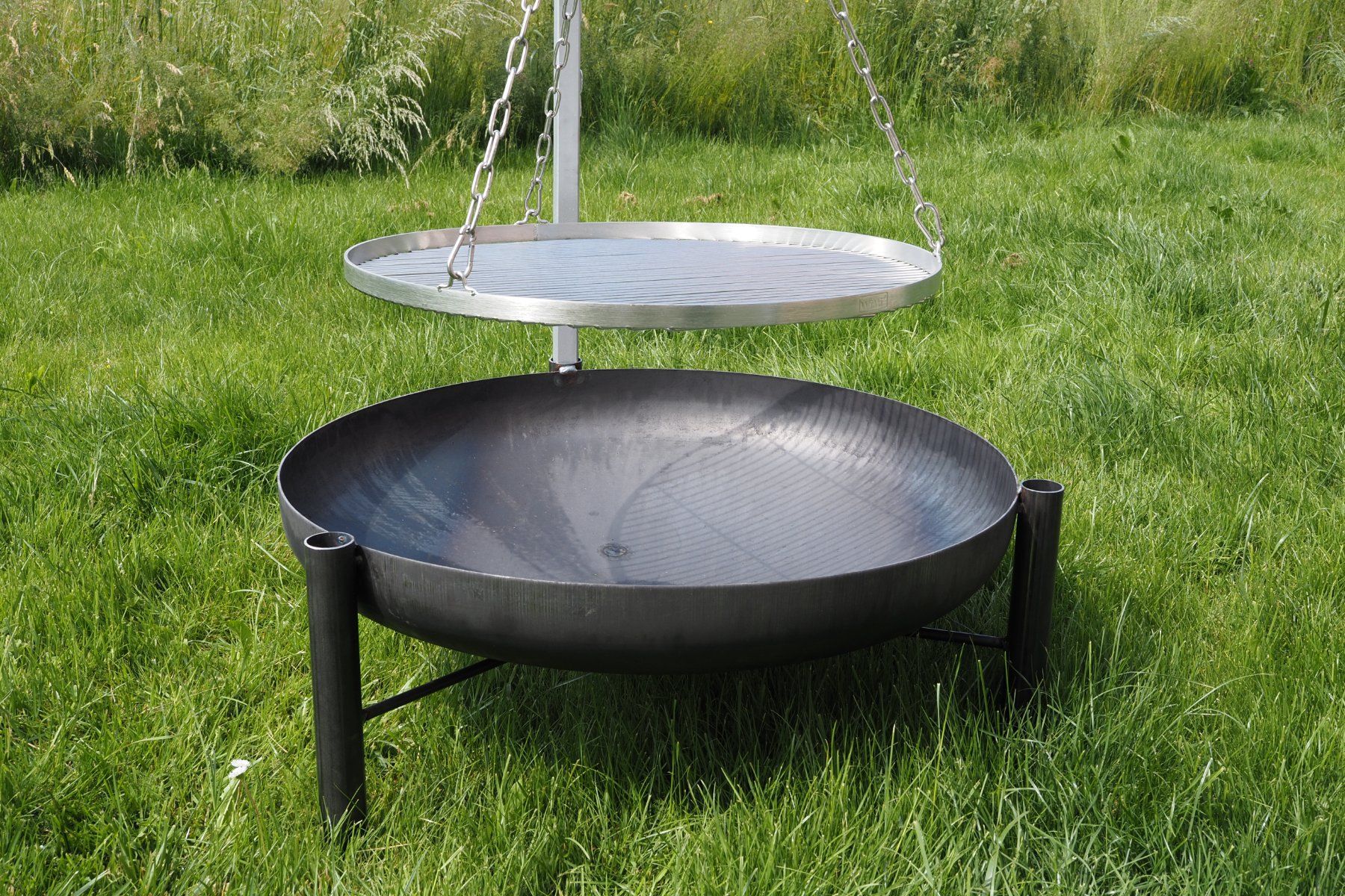 Griglie: Grill+Schwenkgrill+Feuerschale+BBQ+Feuerstelle+Grillrost – Nuovo e nell'imballaggio originale da Mauren venduto da rundumsfest 2