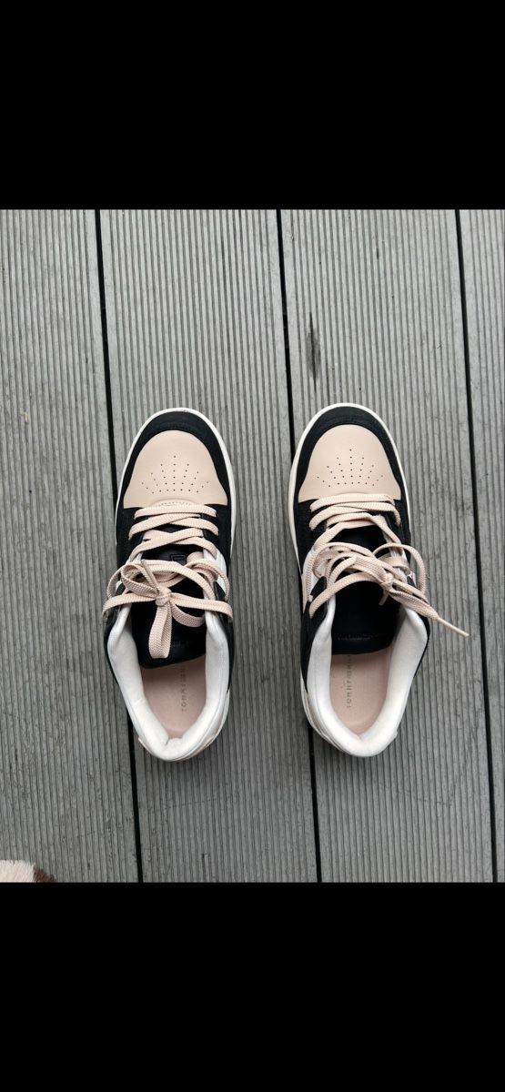 Tommy Hilfiger Scarpe da donna: Tommy Hilfiger Sneaker – Nuovo (secondo la descrizione) da Menznau venduto da Nataliia.da1193 1