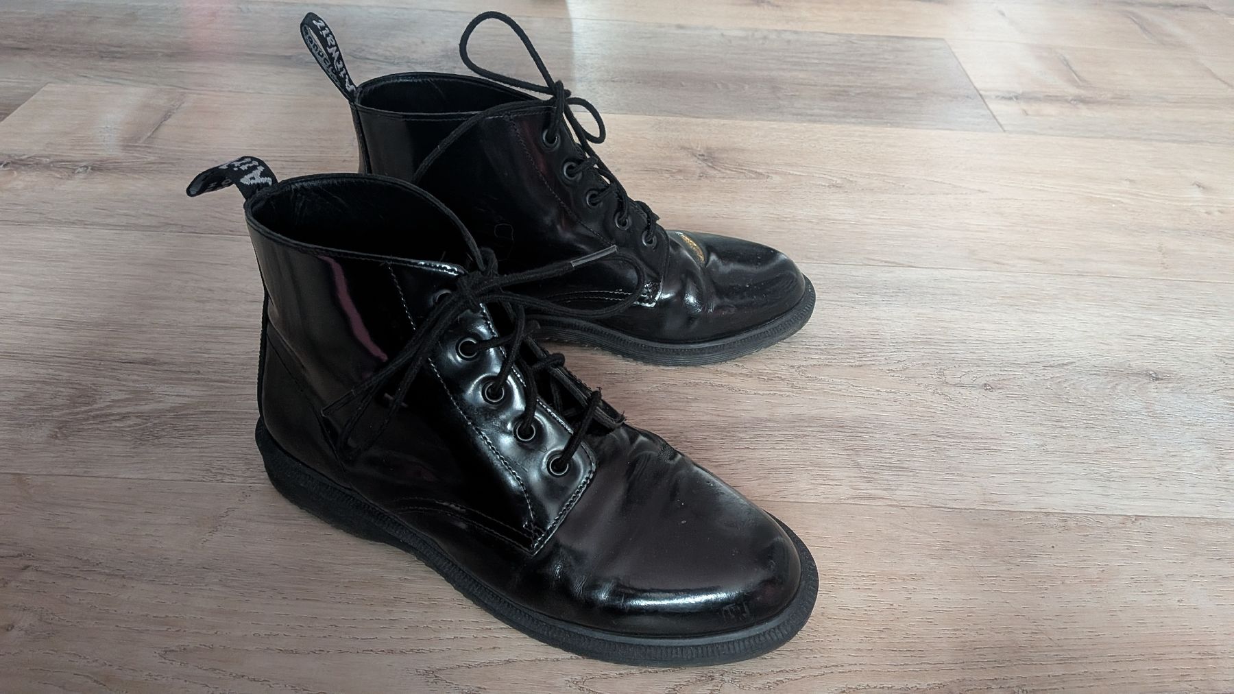 Scarpe da uomo: Dr Martens Emmeline - taille 40 – Usato da Bulle venduto da myerly 1