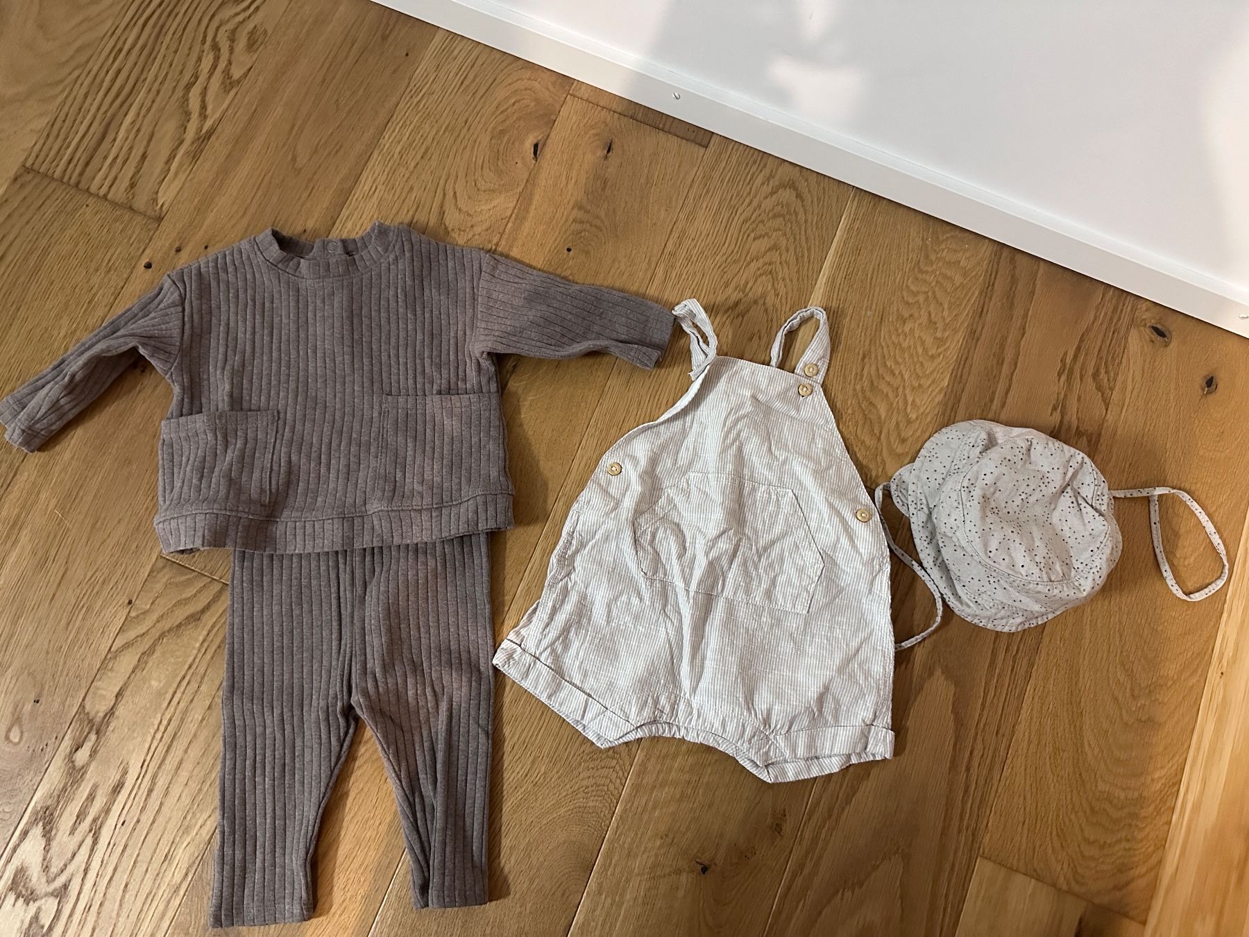 Lotti & Set di vestiti: Kleiderpaket Grösse 62 – Usato da Horw venduto da lovelife02 4