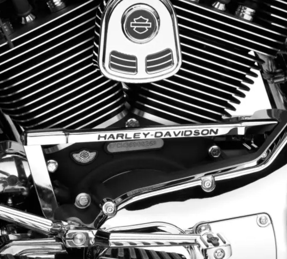 Harley-Davidson Toutes les pièces détachées moto: 46303-01 Harley-Davidson Schaltgestängeabdeckung – Neuf avec emballage d'origine à Ostermundigen par jas_9j7d