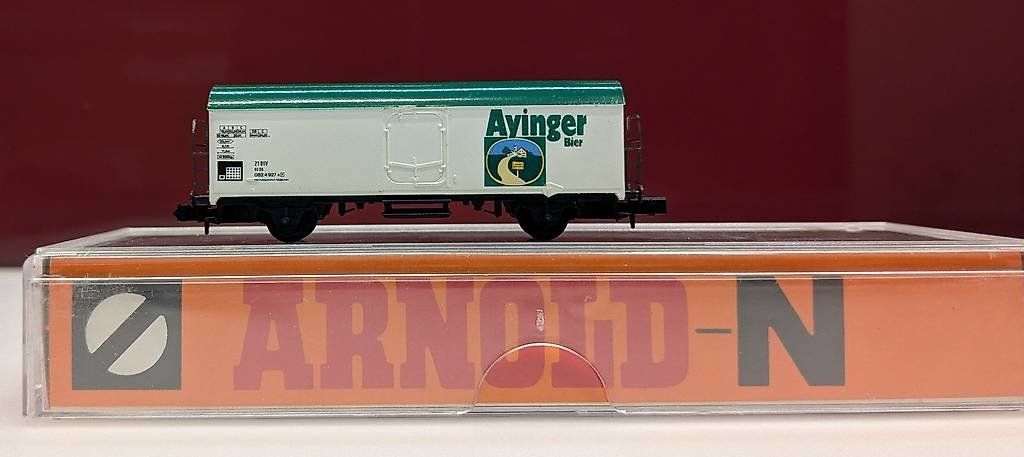 Arnold Modelleisenbahnen: Spur N Kühlwagen "Ayinger Bier" – Gebraucht aus Reinach BL von angus74