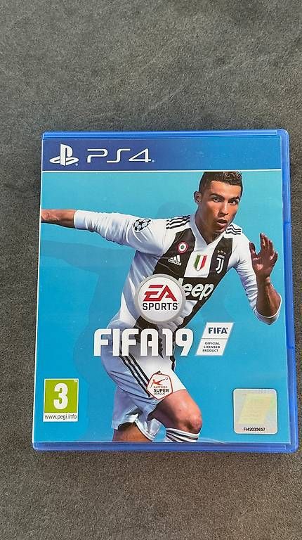 Giochi: FIFA 19 PS4 Originalhülle Disc – Usato da Schwerzenbach venduto da RustyZ