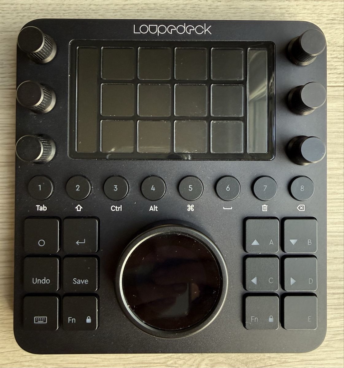 Tastaturen: Loupedeck CT – Gebraucht aus Penthaz von Ourawomba