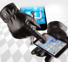 Fil conducteur pour gants tactiles et broderie électronique