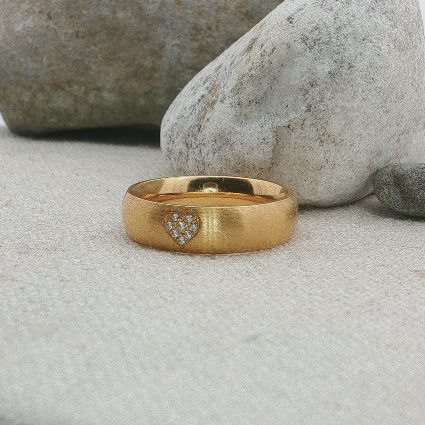 Olga Ribler Bagues: Edelstahl 6 mm  Ring mit Herz Ringgrösse 56 – Neuf (Voir description) à Luzern par Schmuckoutlet 2