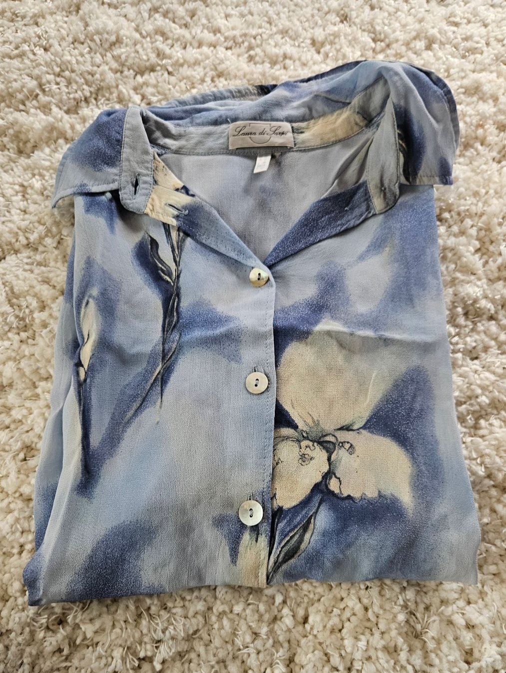 Camicette: Hellblaue Vintage Bluse mit floralem Muster – Usato da Hettlingen venduto da Leaena279
