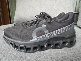 ON Turnschuh Cloudmonster
