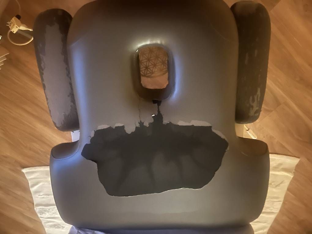 Massagegeräte: Table électrique de massage  – Gebraucht aus Moutier von Linou 3