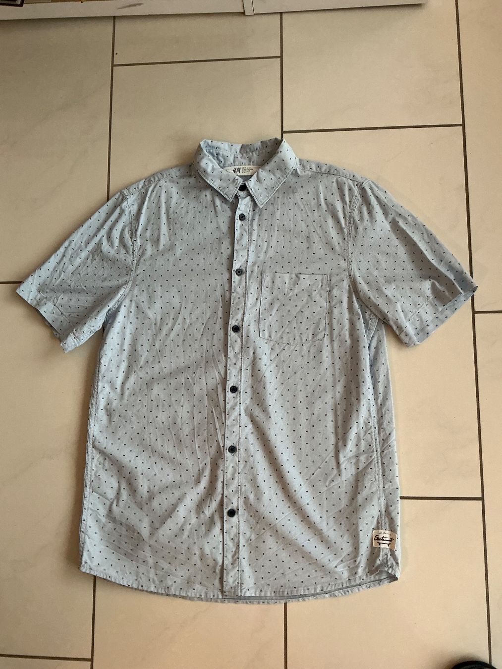 H&M Camicie, T-shirt & Polo: Kurzarm Hemd Gr.170 von H&M – Usato da Biel-Benken BL venduto da Sahra1