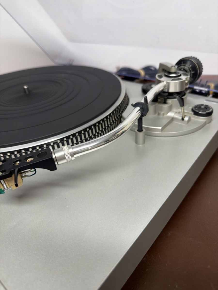 Technics Giradischi: Platine vinyle Technics SL-D3 Direct Drive Automatic  – Difettoso da Bôle venduto da K200C 3