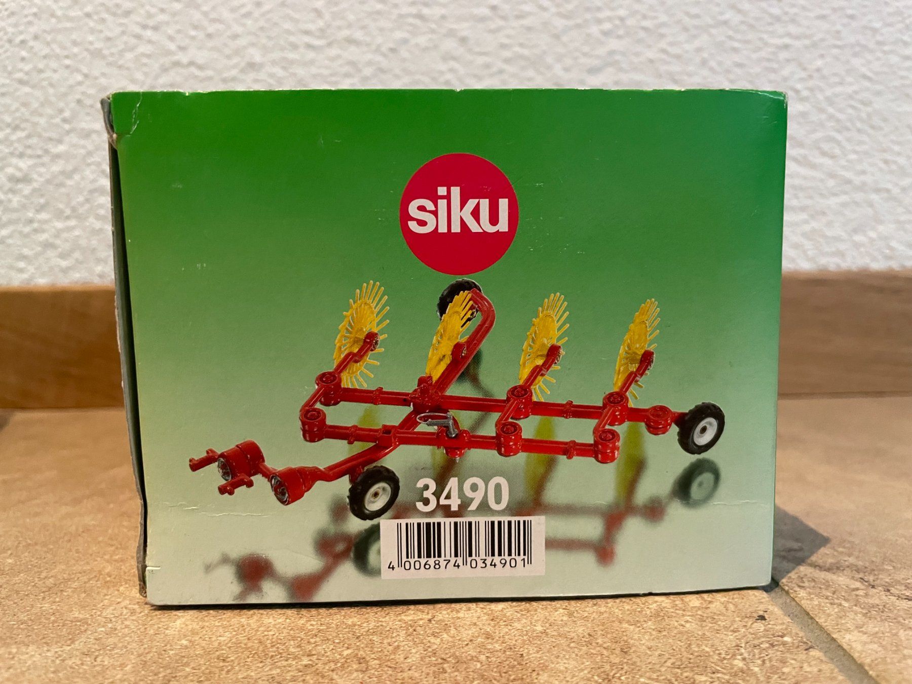 Lanz Bulldog Traktoren: SIKU Lanz Bulldog mit Sternrechen – Neu und originalverpackt aus Kreuzlingen von Stefan1150 3