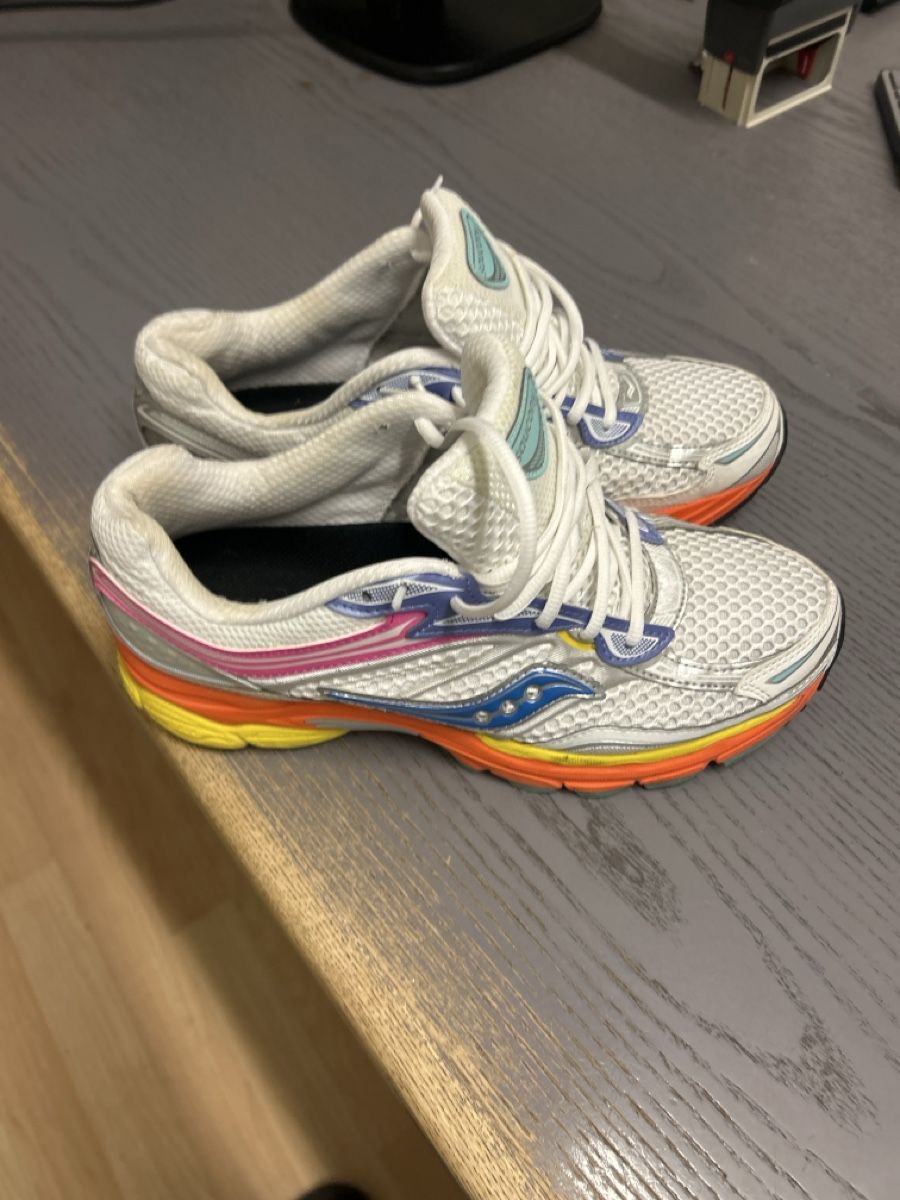 Nike Chaussures hommes: Nike originale taille 44  – D'occasion à Martigny par lau_8rgd 1