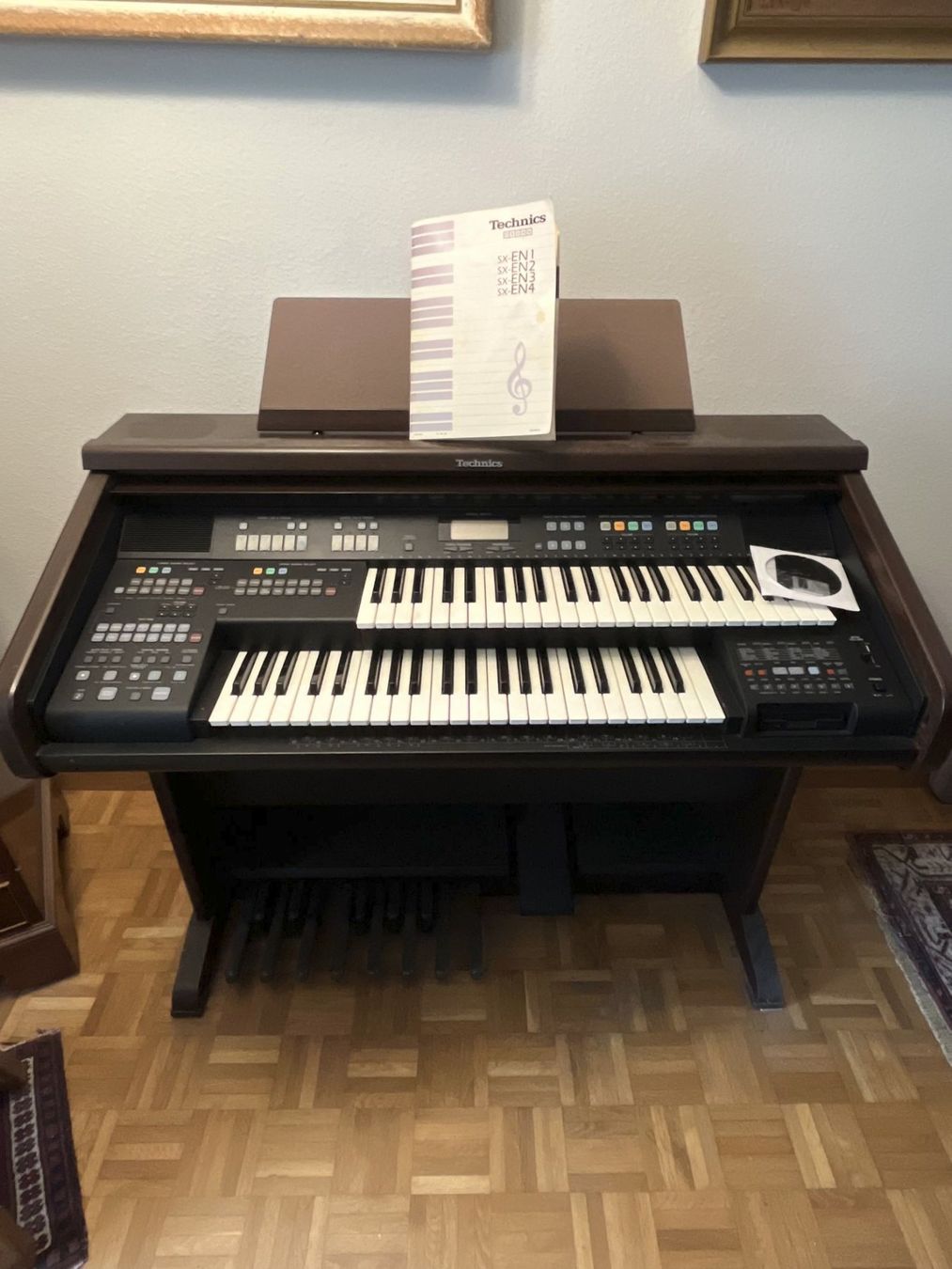 Technics Strumenti musicali: Technics Orgel EN4 mit Diskettenlaufwerk - Schnäppchen! – Usato da Roggliswil venduto da wipix 1