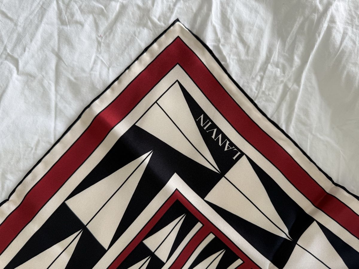 Lanvin Foulard & Sciarpe: Lanvin Silk Scarf – Nuovo (secondo la descrizione) da Lugano venduto da sawitta 1