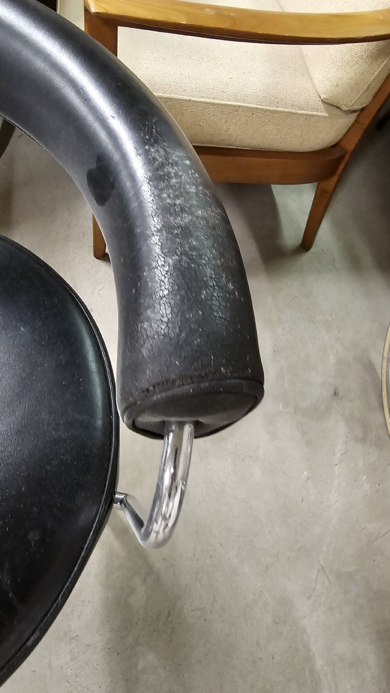 Cassina Fauteuils: Le Corbusier LC7 Cassina – D'occasion à Rheinfelden par Moeoep 3