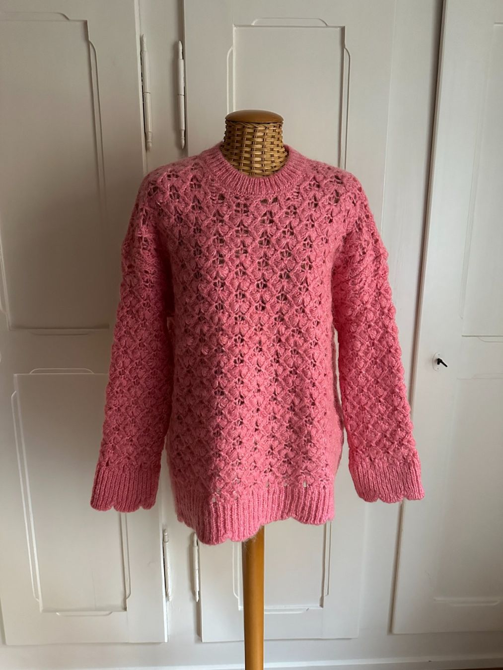 Zara Pulls & Sweat-shirts: ZARA - Strickpullover pink M-L – D'occasion à Zürich par Diazaio