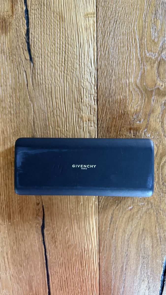 Givenchy Occhiali & Lenti: GIVENCHY sunglasses – Usato da Zürich venduto da eli_t8nw 4