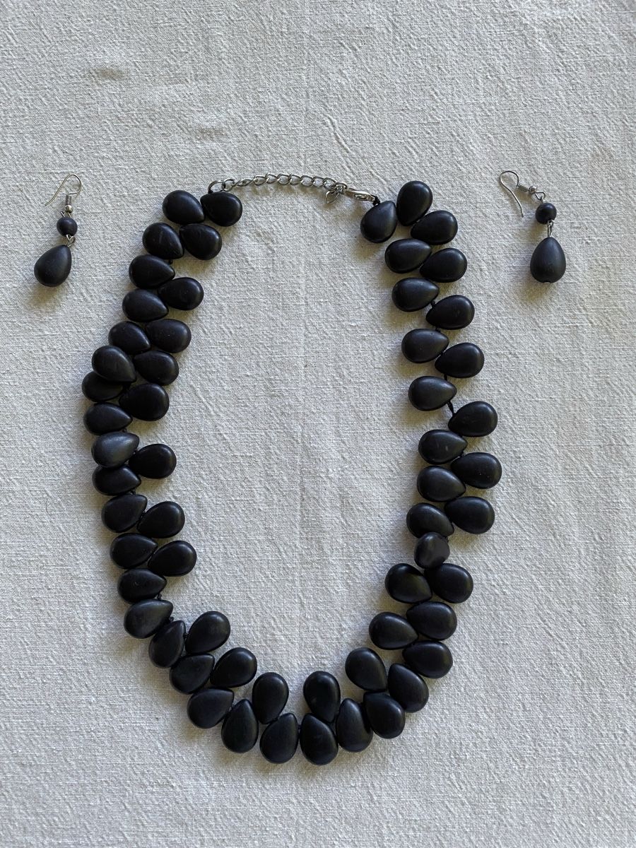 Catenine: collier et boucles d'oreilles noirs chic – Nuovo (secondo la descrizione) da Bellevue venduto da cou_7g9g