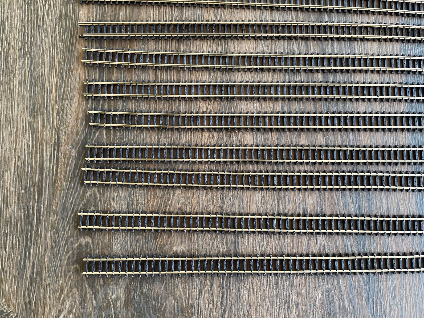 Roco Modellini di ferrovie: Roco Spur N 17x Gleis  a 56cm – Nuovo (secondo la descrizione) da Rorschach venduto da Karotten 3