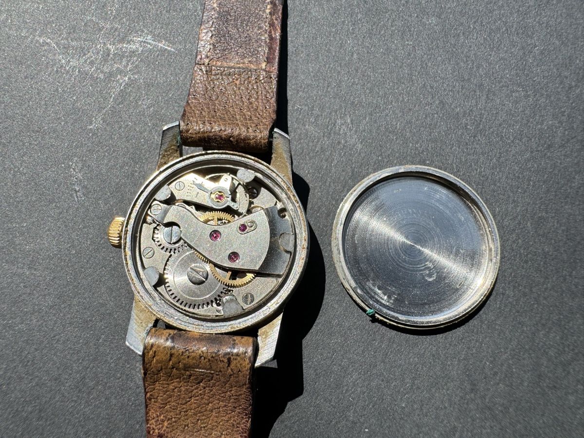 Uhren: Alpha Swiss Made Watch von 1980 – Defekt aus Zollikofen von  8