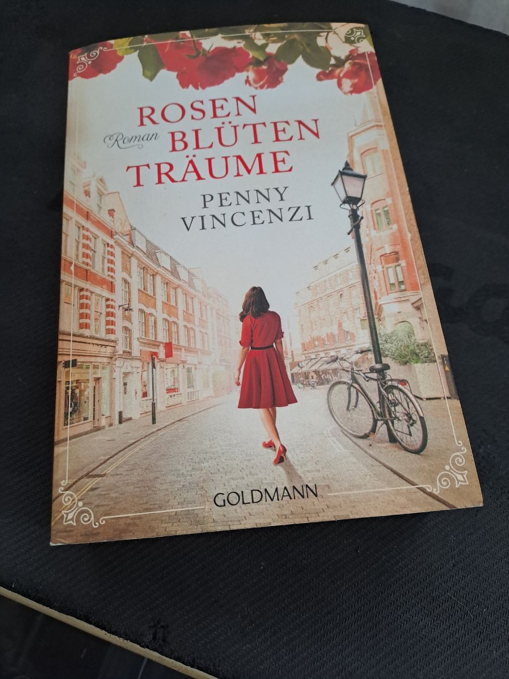 Libri: Rosen Blüten Träume - Roman – Usato da Zürich venduto da Schoebi19 1