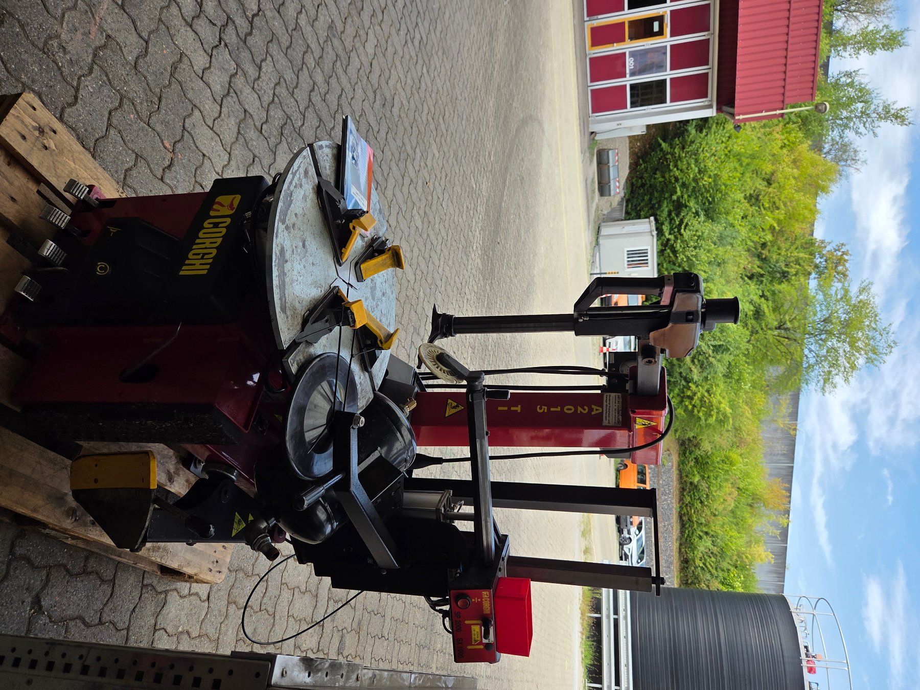 Corghi Toutes les machines: Pneumontiermaschine Gorghi A2015TI – D'occasion à Sissach par ein_xz27 3