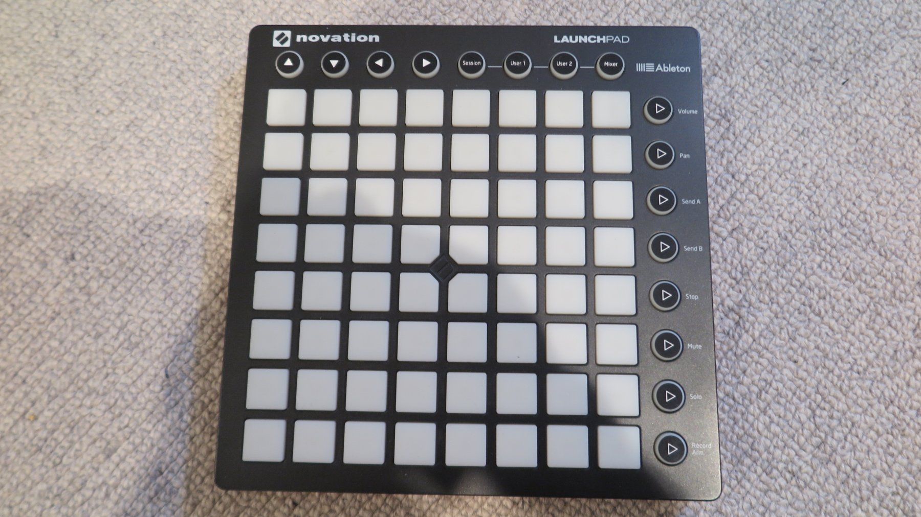 Strumenti musicali: Novation Launchpad MK2 - Top Zustand! Ableton Controller – Usato da Bonaduz venduto da Mikebond