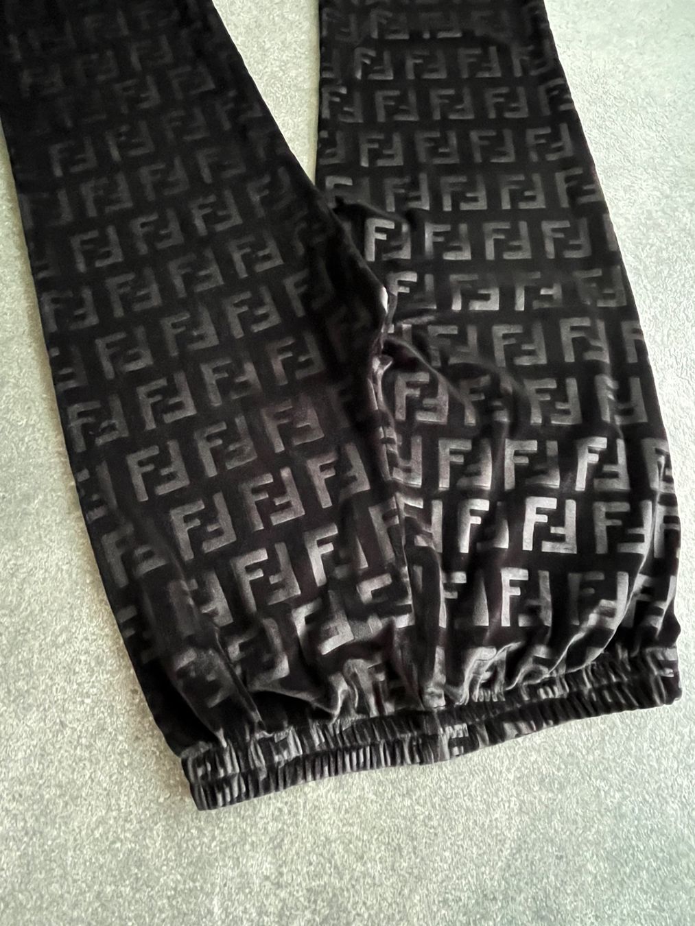 Pantaloni: Damen Hose aus Samtstoff - Größe S-M – Usato da Kilchberg ZH venduto da Simlife 9