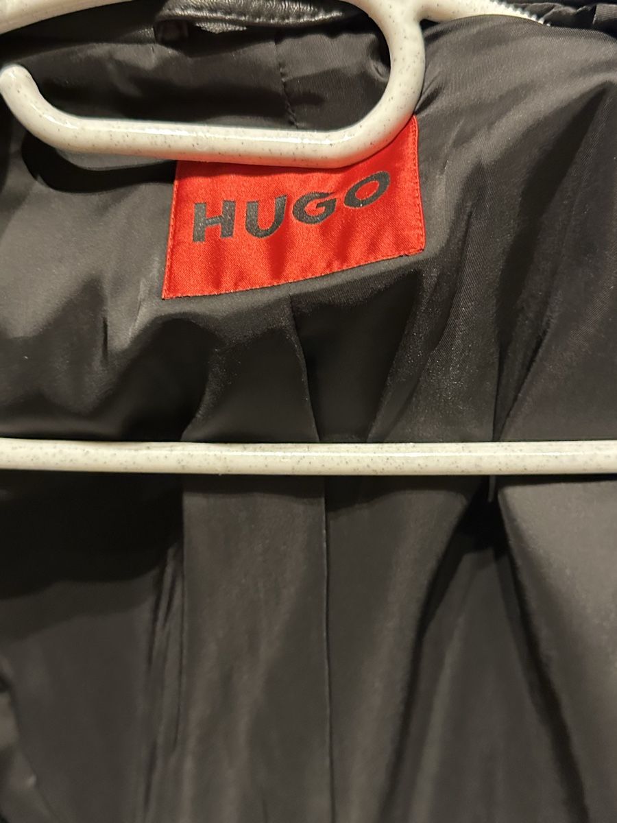 Hugo Boss Jacken: Schwarze Lederjacke Grösse M Hugo Boss – Neu (gemäss Beschreibung) aus Wilen b. Wollerau von lia_9v87 2
