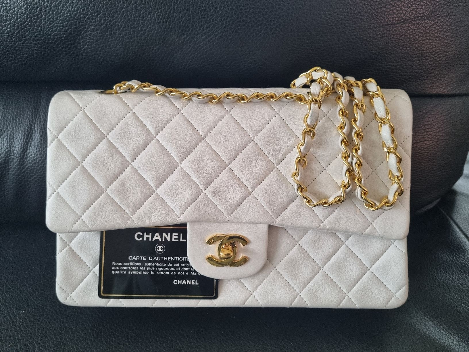 Chanel Taschen für Damen: Authentic Classic Handbag, white / Gold – Gebraucht aus Zürich von Stila17
