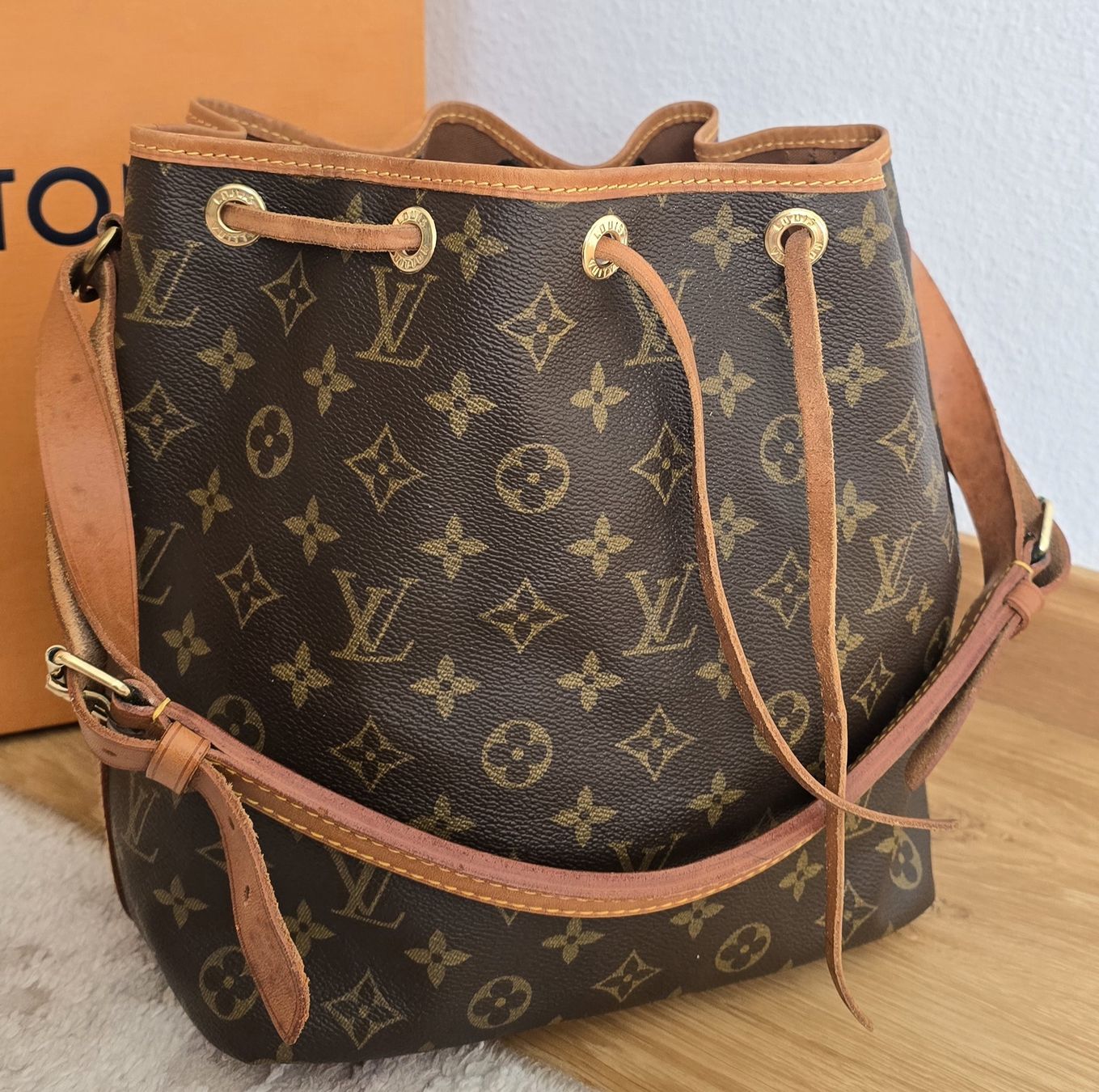 Louis Vuitton Taschen für Damen: Louis Vuitton Petit Sac Noe Monogram Canvas.   – Gebraucht aus Niederteufen von Mira_72 6