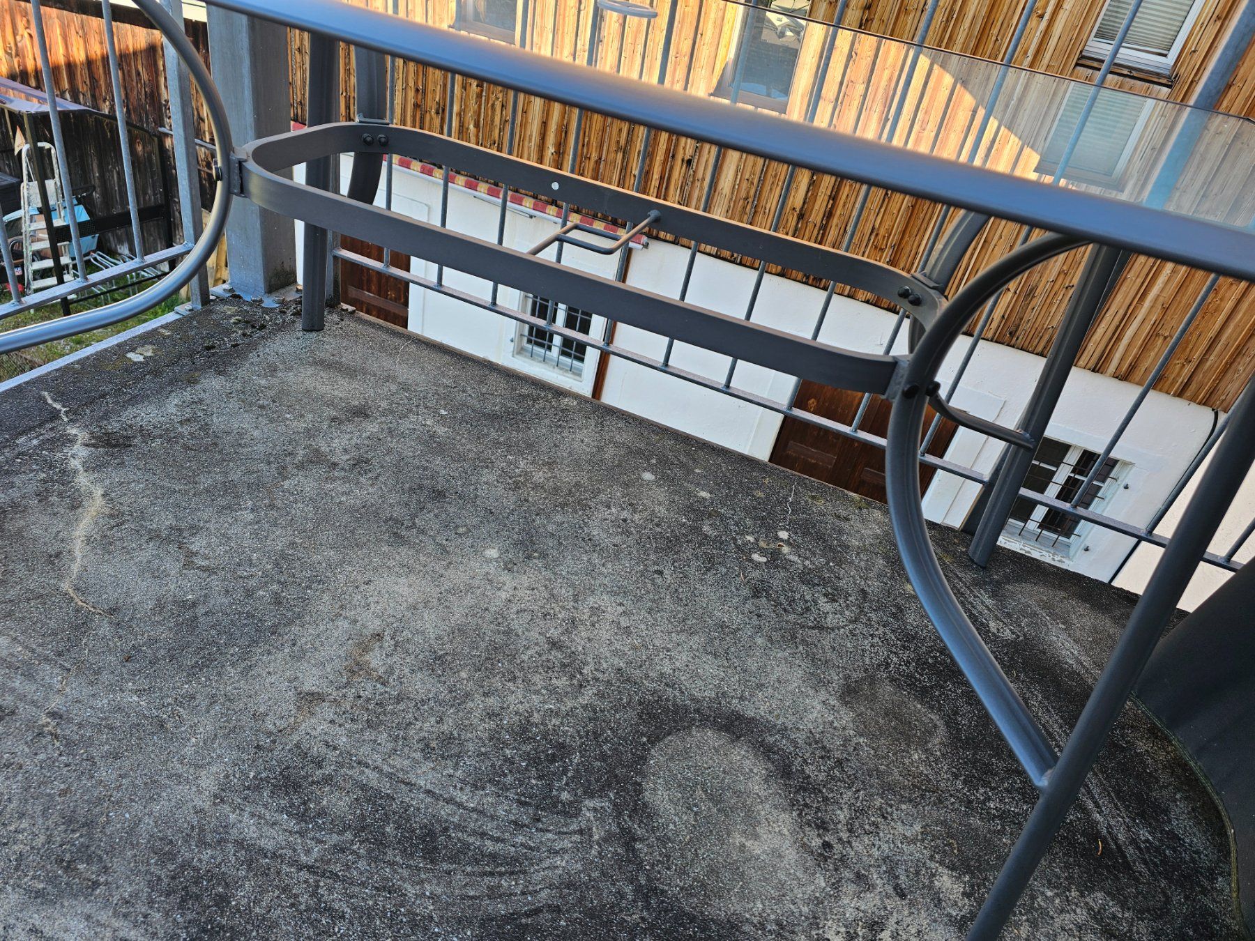 Tische: Gartentisch Glastisch Tisch für Balkon oder Garten Top! – Gebraucht aus Uetikon am See von anitaane 1