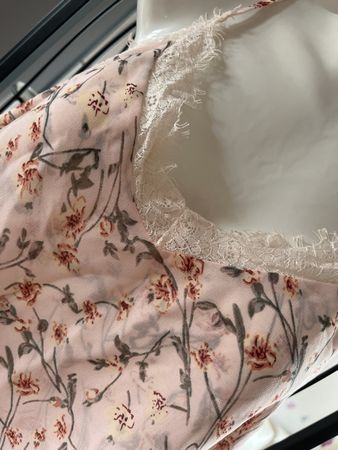 Top dentelle à fleurs rose pale Halys taille S 🌸🌹🌺