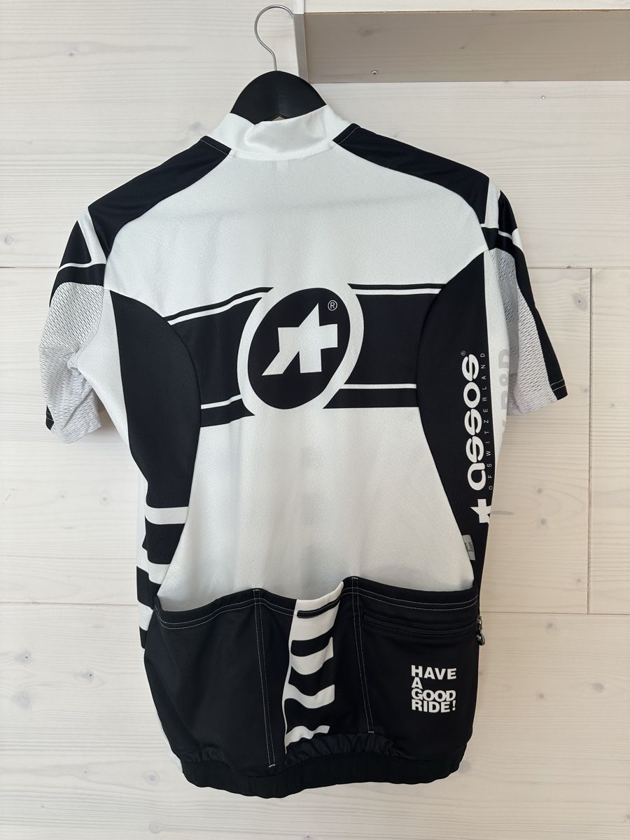 Assos Canottiere & Pantaloni: Maillot cyclisme Assos. Taille L – Usato da Lugnorre venduto da Steph_4 1