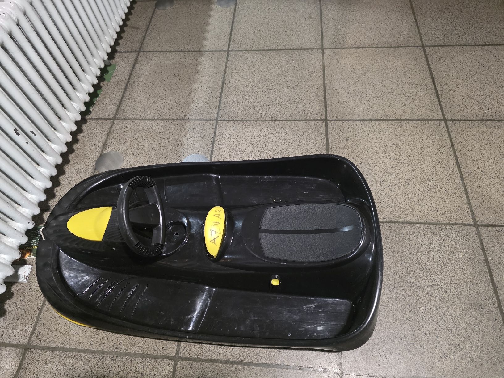 Altro: Black Snow Sledge with Steering Wheel! – Usato da Zofingen venduto da aaq_8zzt