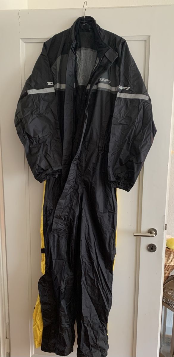 Costumes, combinaisons de sport et fonctionnelles: Motorrad Regenkombi – D'occasion à Zürich par missi03