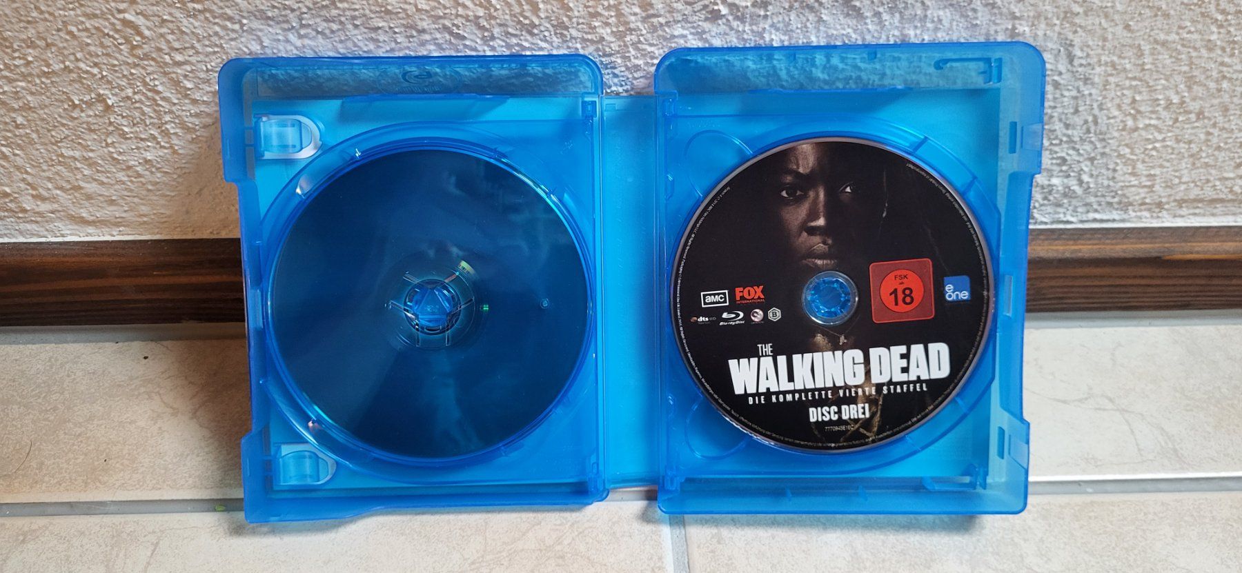 Tutti i DVDs: Blu Ray - The Walking Dead Staffel 4 – Usato da Münsingen venduto da Heroism2010 5
