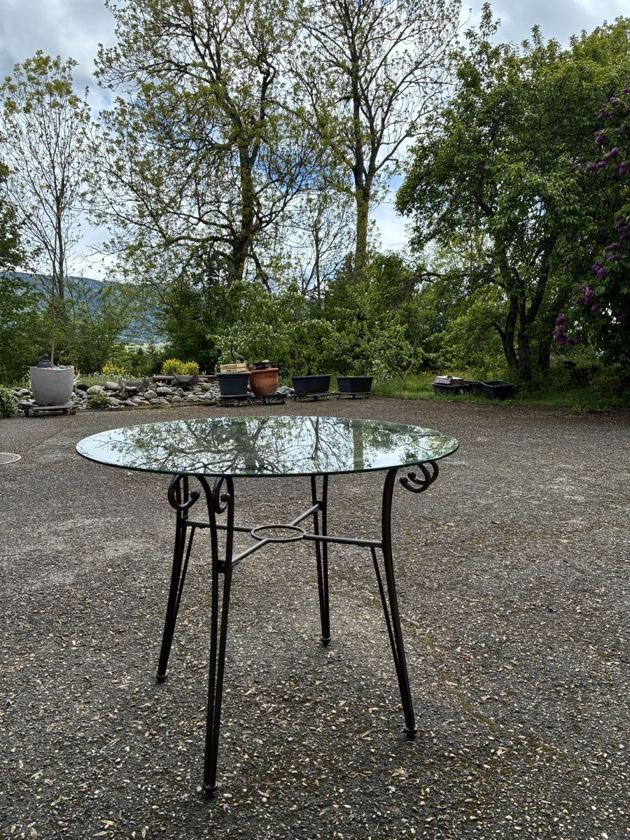 Tables: Table ronde – D'occasion à Les Vieux-Prés par pva_29ns 1