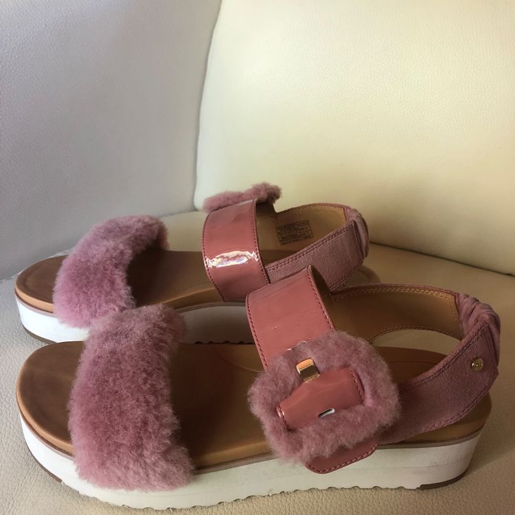 UGG FLUFF CHELLA PLATEAU SANDALEN GR.41 Kaufen auf Ricardo