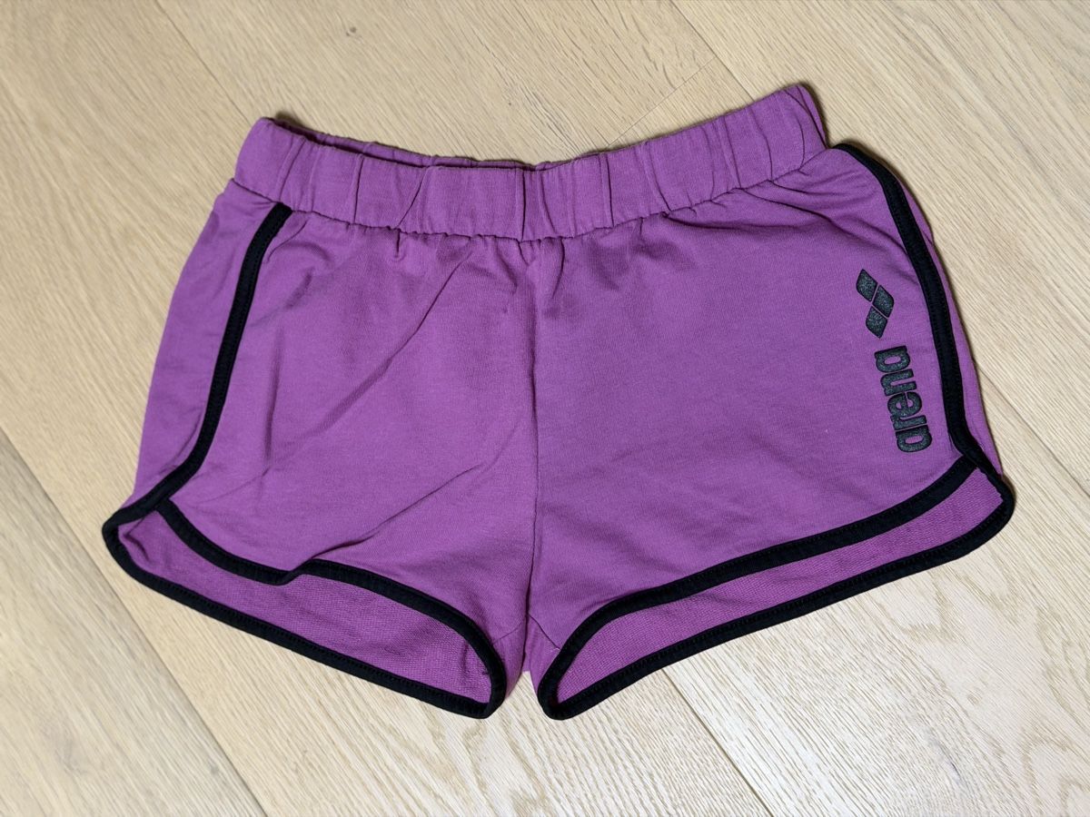 Arena Pantaloni: Arena Shorts Purple - XS – Usato da Wetzikon ZH venduto da dor_rmq2