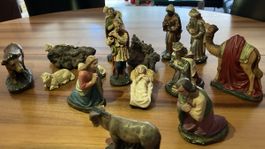 Alte 16 teilige Krippenfiguren, Weihnachten, aus Gips